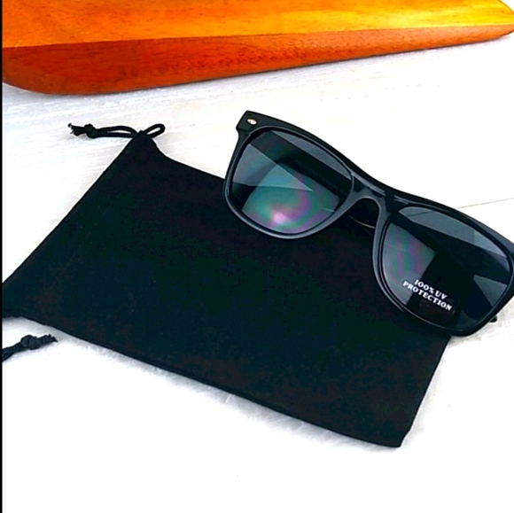 Black Wayfarer 100% UV Protection Sunglasses - Picture 9 of 12
